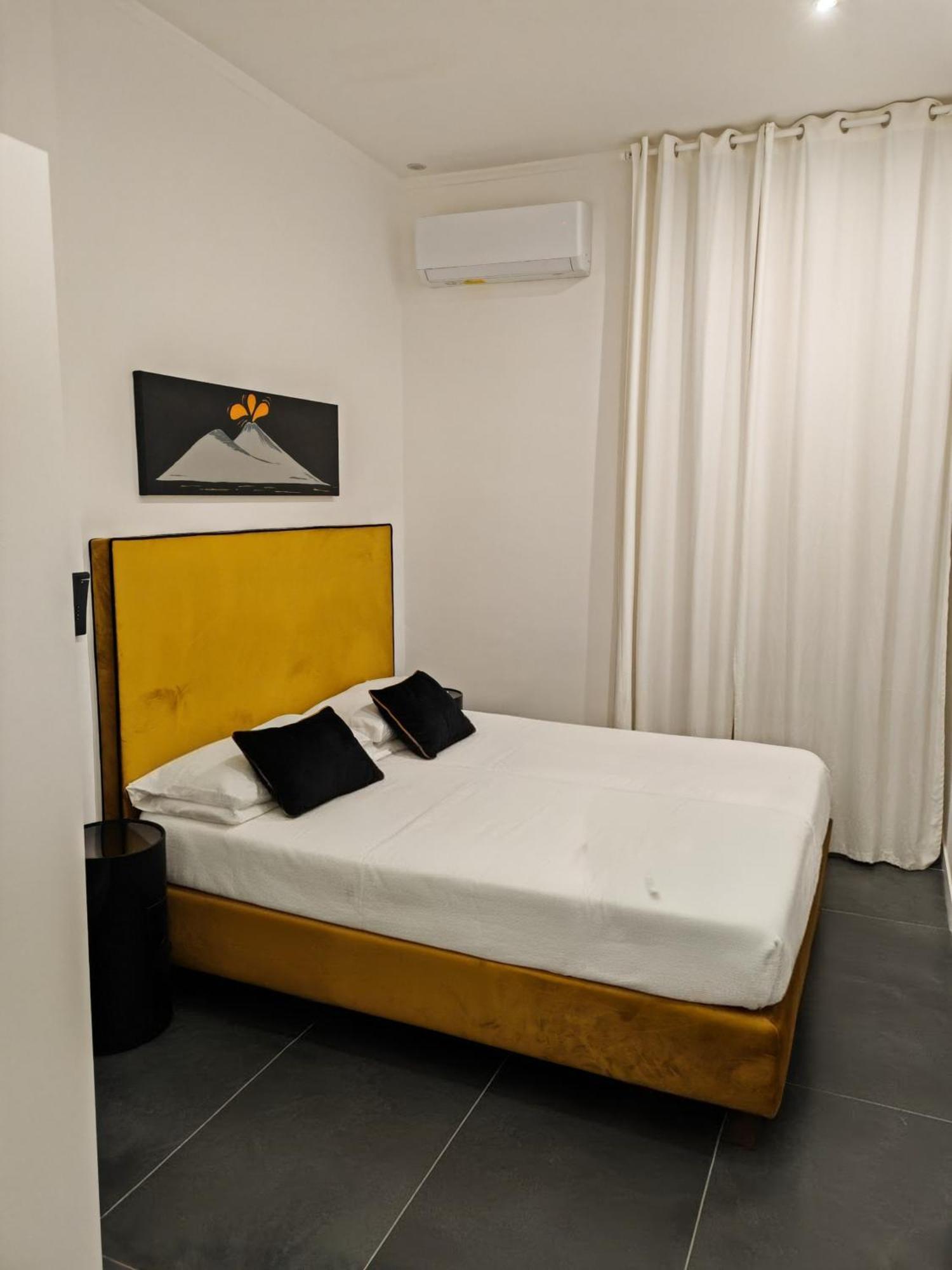 Art Street Hotel نابولي المظهر الخارجي الصورة