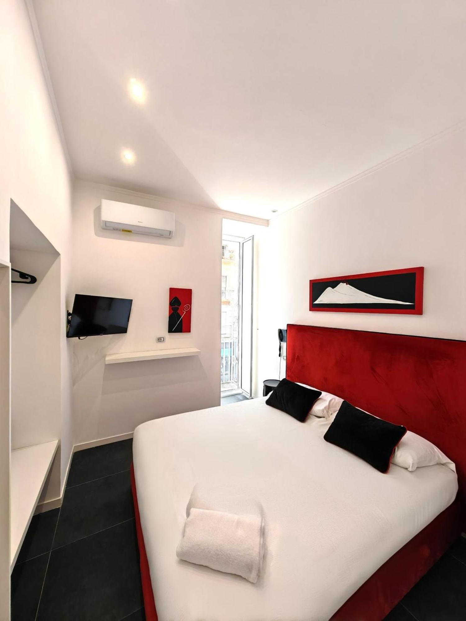 Art Street Hotel نابولي الغرفة الصورة