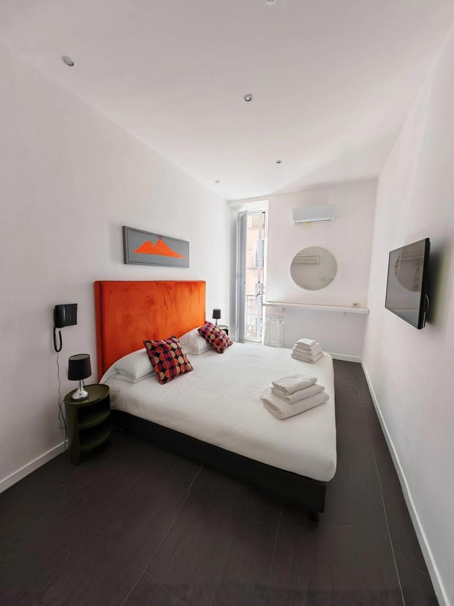 Art Street Hotel نابولي الغرفة الصورة