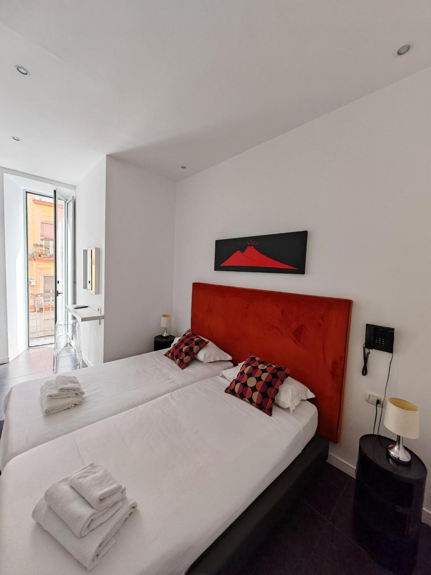 Art Street Hotel نابولي الغرفة الصورة
